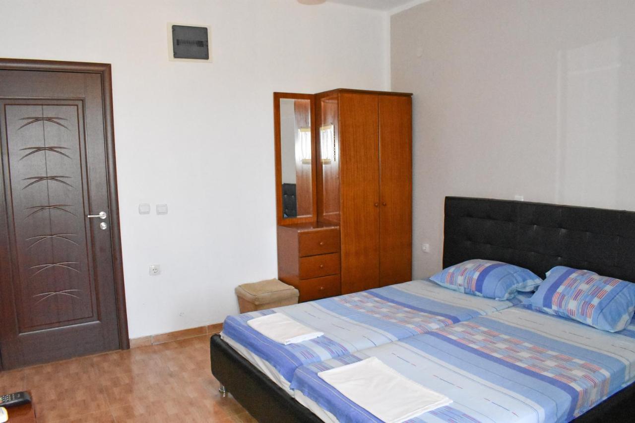 Apartments Murati Ulcinj Exterior photo